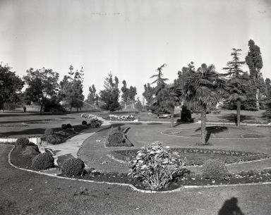 Recreation Park, from 7th and Park Ave. to Anaheim and Pacific Coast Hwy., site of tennis, golf, fly casting, pool, ornamental sunken gardens, golf clubhouse and starting house.